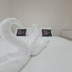 Gasthof Mile End- Prime Location, London